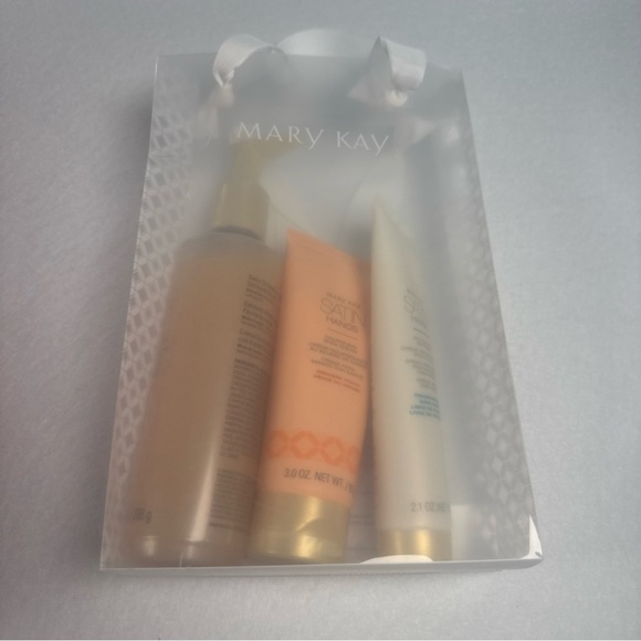 Mary Kay Satin Hands Set *LIMITED EDITION* Orchard Peach Satin Hands Pampering - Picture 2 of 8